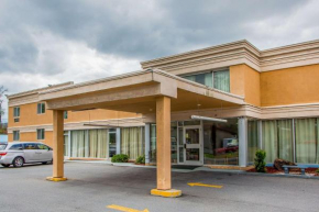 Отель Rodeway Inn Bedford  Бедфорд